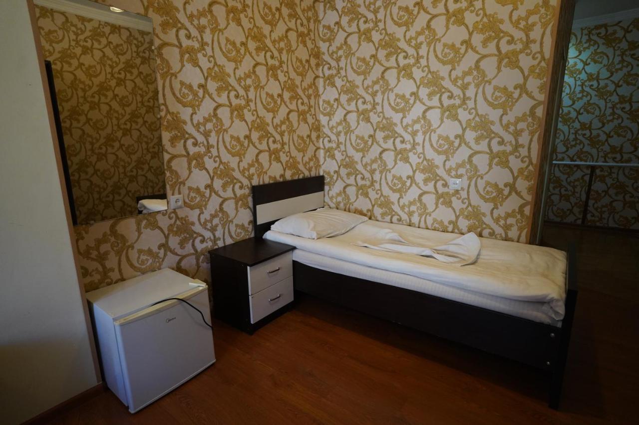 Imperator 1 Hotel Kutaiszi Kültér fotó