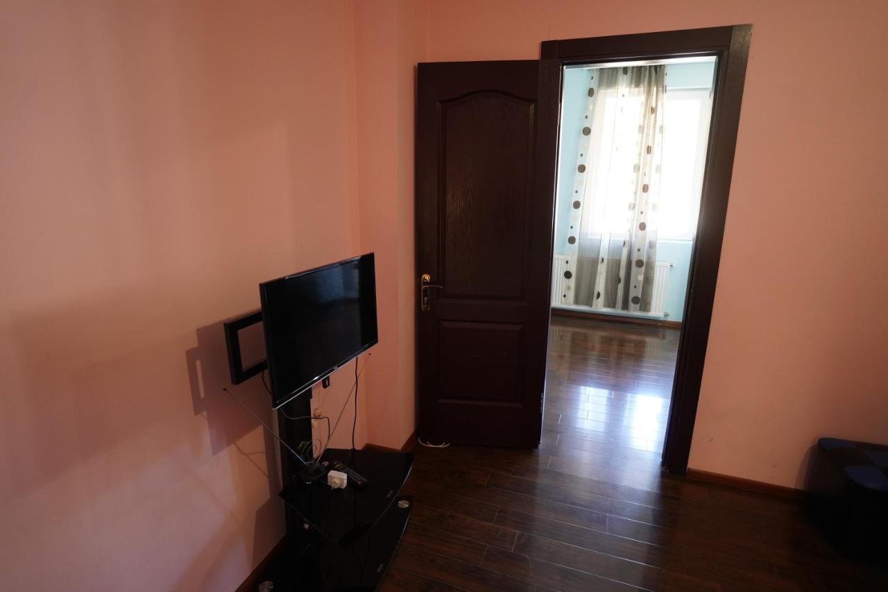 Imperator 1 Hotel Kutaiszi Kültér fotó
