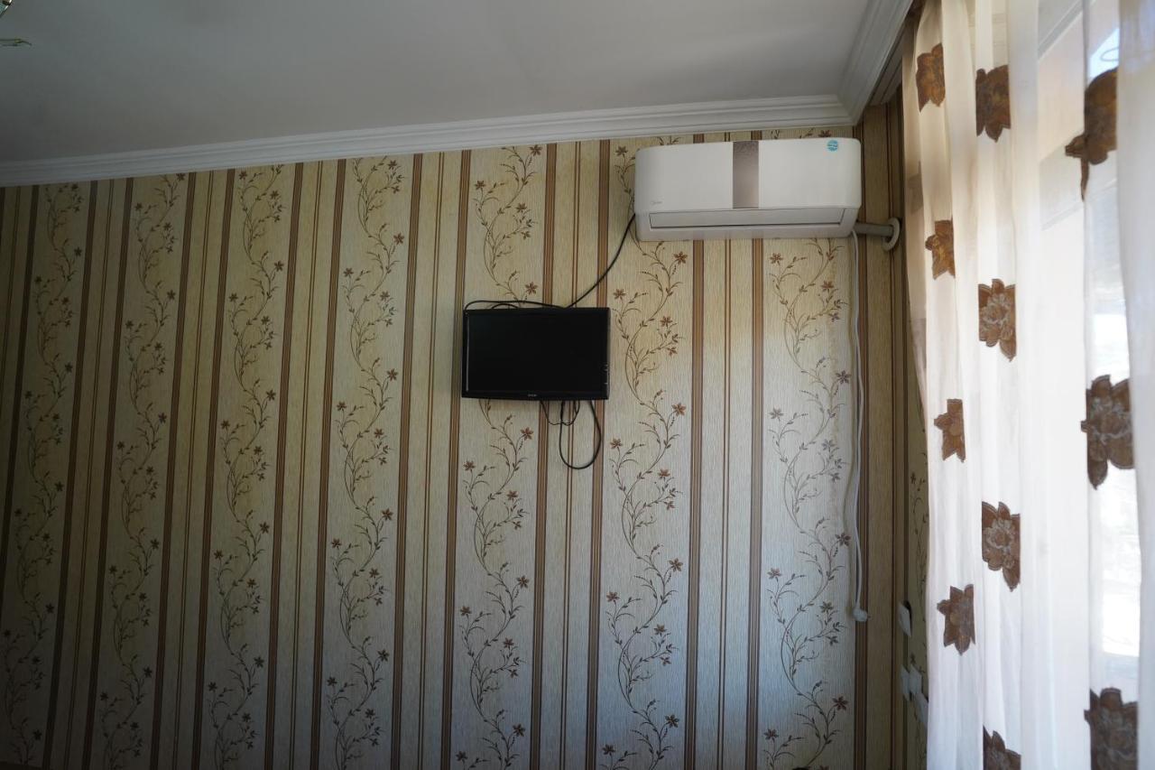 Imperator 1 Hotel Kutaiszi Kültér fotó