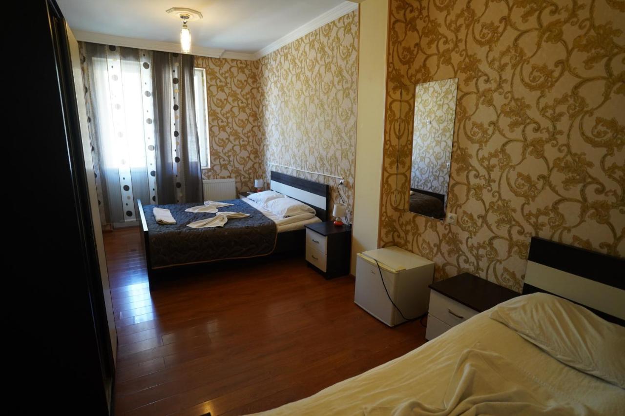 Imperator 1 Hotel Kutaiszi Kültér fotó