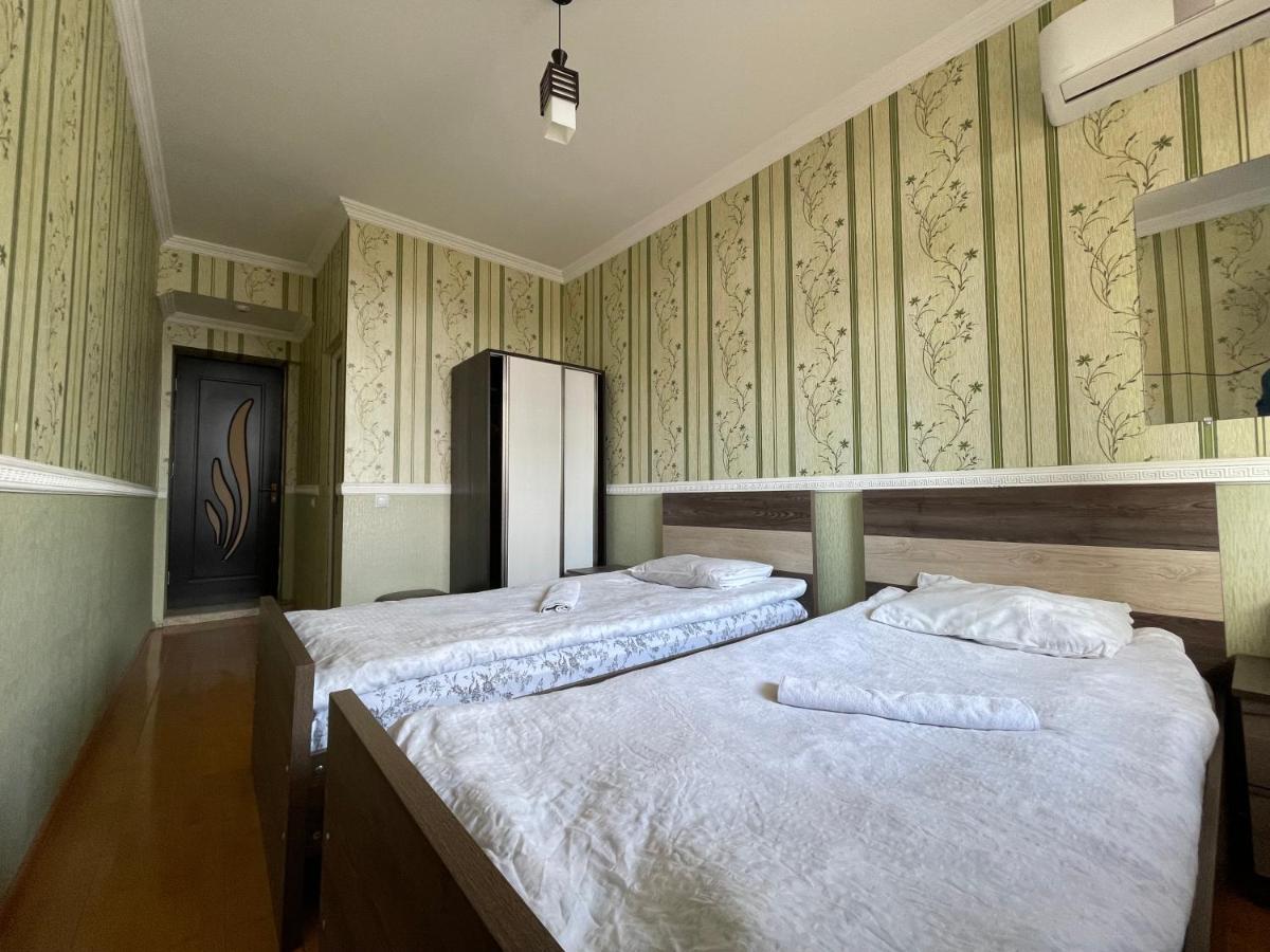 Imperator 1 Hotel Kutaiszi Kültér fotó