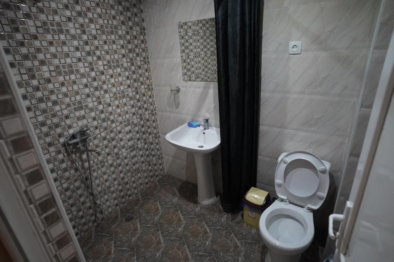 Imperator 1 Hotel Kutaiszi Kültér fotó
