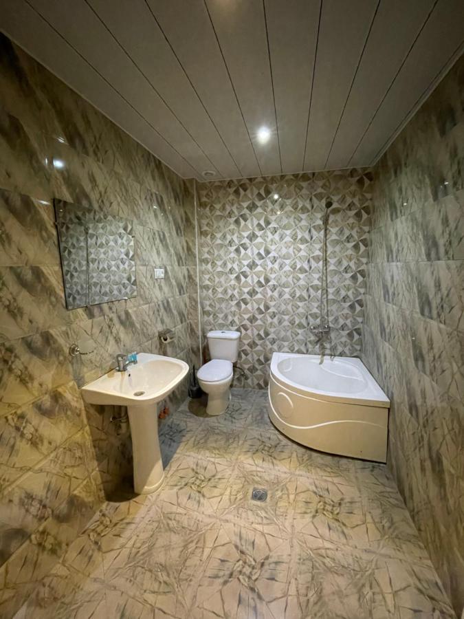 Imperator 1 Hotel Kutaiszi Kültér fotó