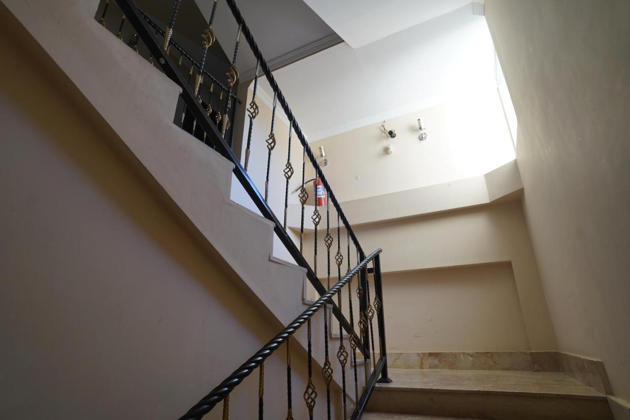 Imperator 1 Hotel Kutaiszi Kültér fotó