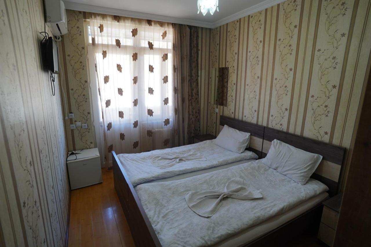 Imperator 1 Hotel Kutaiszi Kültér fotó