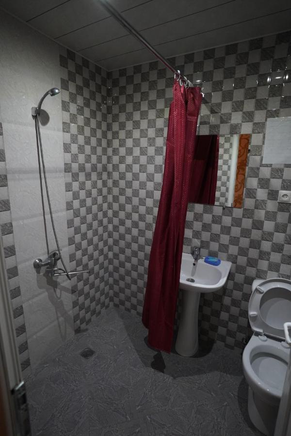 Imperator 1 Hotel Kutaiszi Kültér fotó