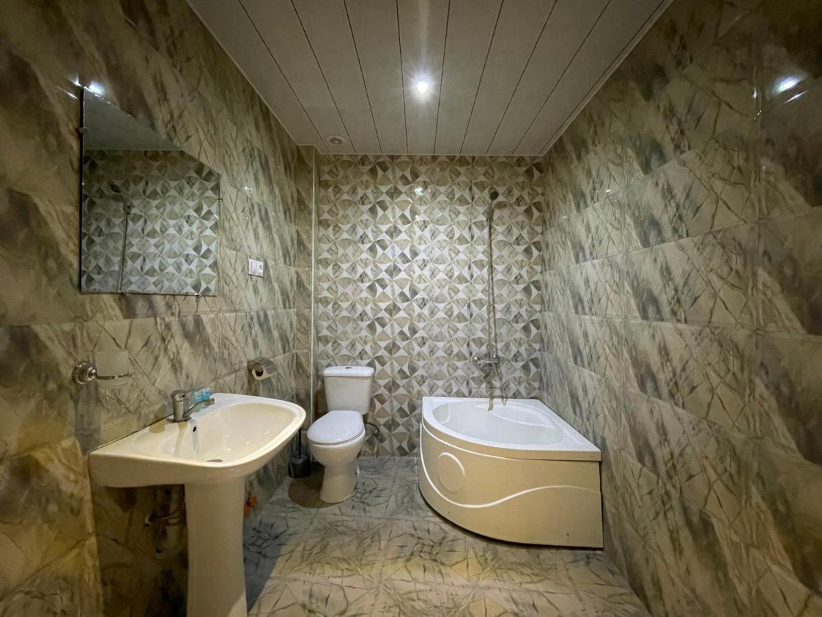 Imperator 1 Hotel Kutaiszi Kültér fotó