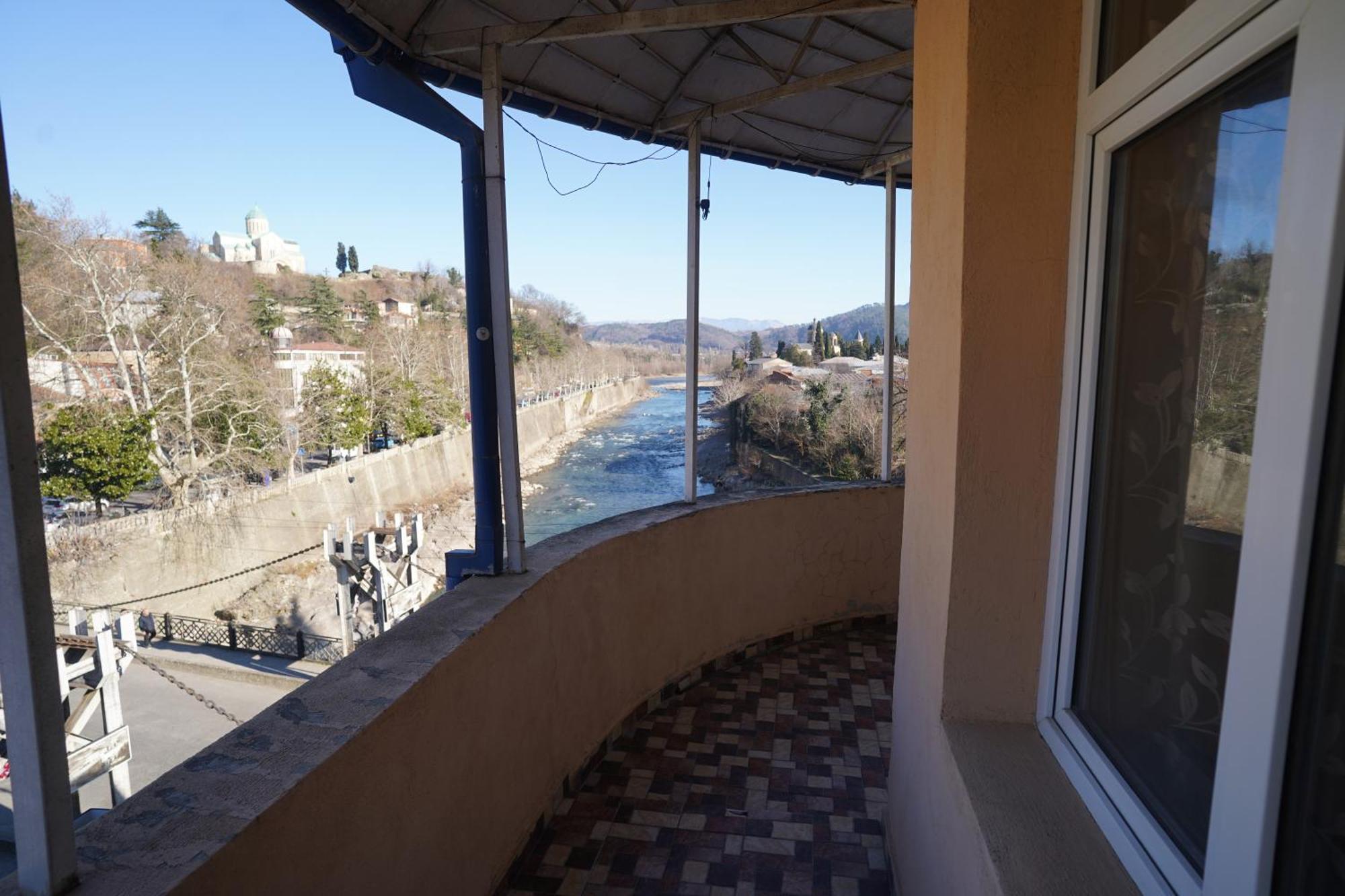 Imperator 1 Hotel Kutaiszi Kültér fotó