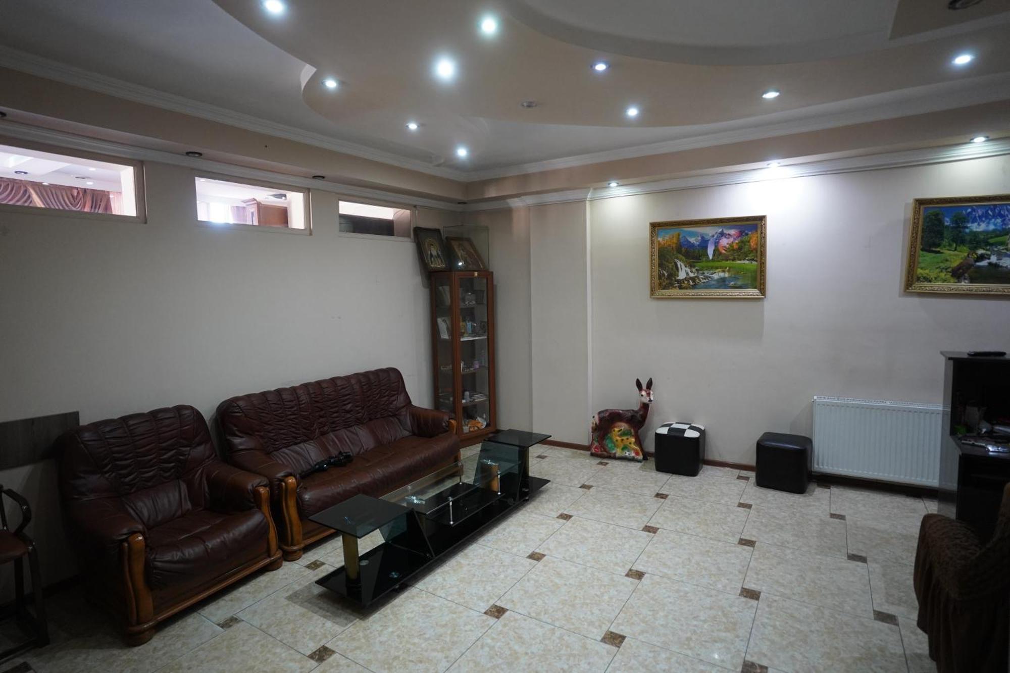 Imperator 1 Hotel Kutaiszi Kültér fotó